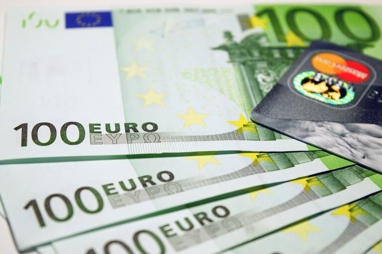 Studie: Gehalt und Jobsicherheit sind Arbeitnehmern am wichtigsten
