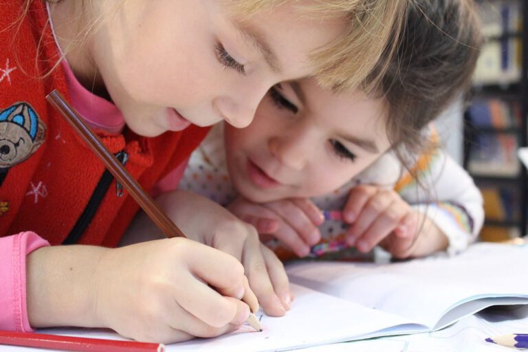 Digitalpakt Schule: FDP fordert Investitionen in Köpfe statt nur in Technik