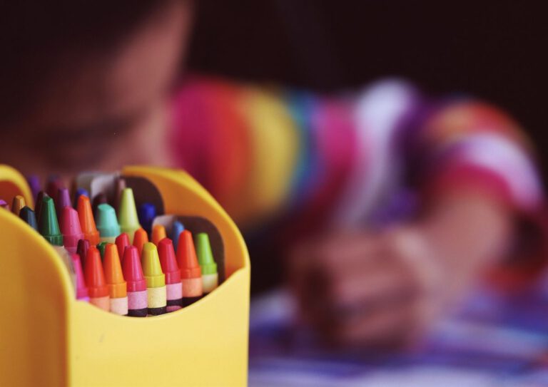 Anmeldestart: Neues Kindermagazin „echt jetzt?“ rund um Lesen und MINT für bundesweit 60.000 Grundschulkinder