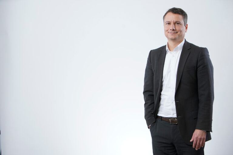 Was passiert, wenn der Firmenlaptop vom Küchentisch fällt?