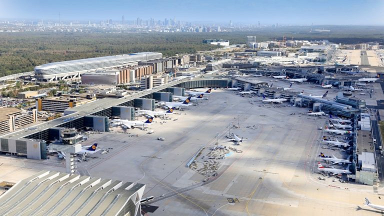 Fraport-Verkehrszahlen 2020: Passagieraufkommen infolge der COVID-19-Pandemie auf historisch niedrigem Niveau