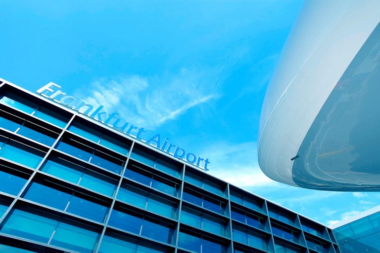 Fraport-Geschäftsjahr 2020: Umsatz und Ergebnis trotz umfassender Gegenmaßnahmen stark durch COVID-19-Pandemie belastet